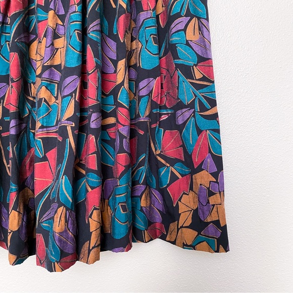 Vintage jewel-toned pleated skirt - Picture 5 of 12